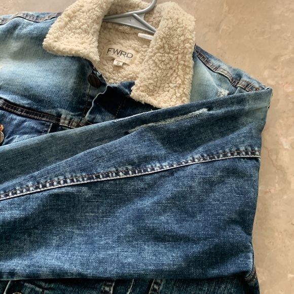 FWRD denim jean jacket size Small Sherpa‎ collar distressed buttons fly stretchy - Picture 16 of 16